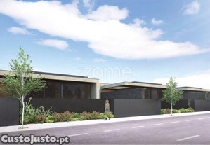 Moradia T3 Com Piscina Em Palmeira, Braga.