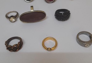 Anéis bijutaria de qualidade medidas de 17 a 19.