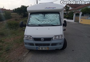 Autocaravana Fiat Nacional 2.8 com AC