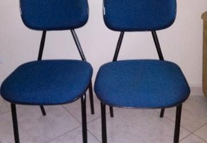 2 Cadeiras de secretária /sala