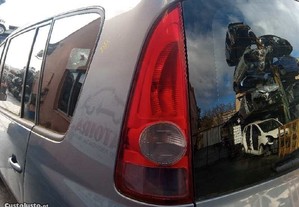 Pisca tras esquerdo RENAULT ESPACE IV 2.2 DCI (JK0H)