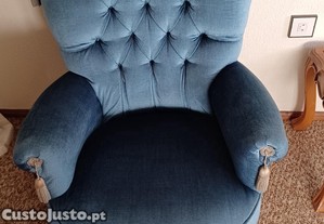 Poltrona de tipo  Senhorinha 