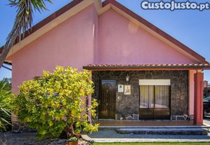 Moradia T8 Com Terreno, Com Potencial Para...