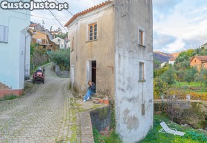 Moradia T3 À BEIRA RIO C/ Potencial Imenso