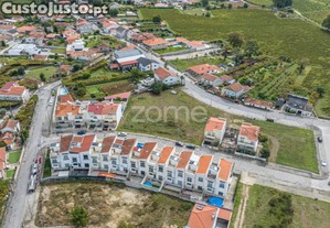 3 Lotes De Terreno Para Const. De Moradias -...