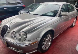 Jaguar S-Type 3.0 V6 Executive Auto. - 99
