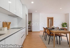 Apartamento T3 Renovado Com Duplo Lug. Garagem...