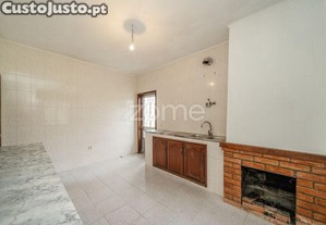 Moradia Em Serafão Com 2 Habitações E Lote De...
