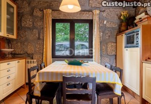 Casa Na Albufeira Da Caniçada - Gerês
