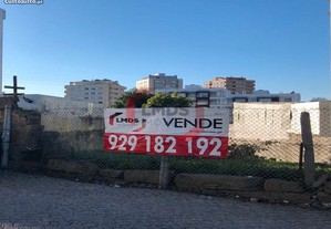 Terreno para 8 tipologias em O.Douro