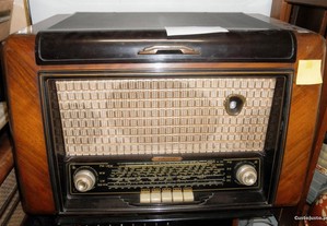 Rádio Gira Discos Schneider