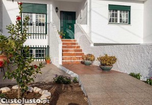 Moradia t6 com jardim em elvas
