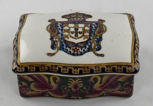 Caixa porcelana da China com brasão da Monarquia