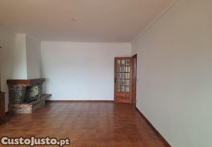 Apartamento T3 na Abelheira - ltimo piso -Vistas rio