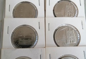 8 moedas de 2,50 euros. Mosteiro dos Jerónimos e Torre de Belém