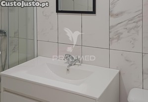 Moradia composta de 2 apartamentos t1 remodelados
