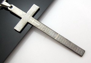 Crucifixo em aço inoxidável, com Oração Biblica
