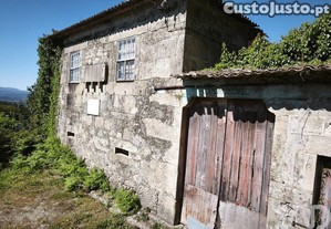 Casa rústica T4 em Cerdal de 210 m²