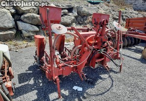 Semeador Gaspardo 4 Linhas Usado