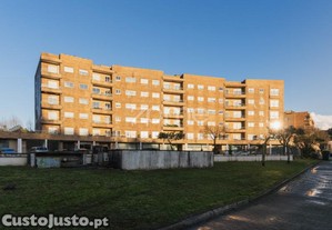 Loja Comercial Com Excelente Montra E...