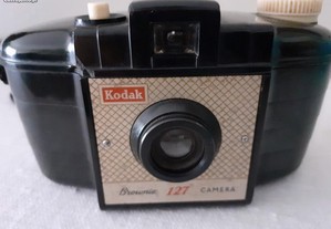 Kodak Brownie 127 Camera black bakelite 1950's