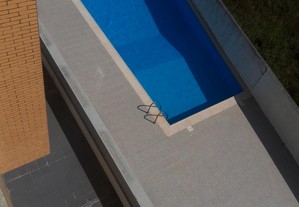 Apartamento t3 frente au mar 1 linha com piscina em Apúlia