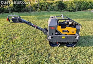 Cilindro compactador apeado