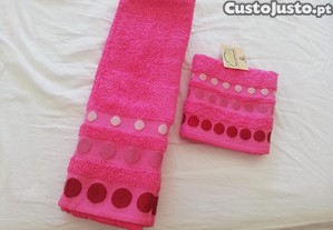 Conjunto de 2 toalhas novas com etiqueta
