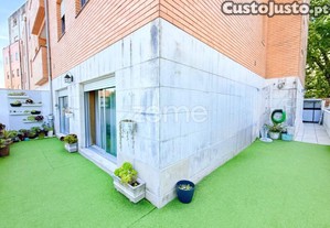 Apartamento T3 Com Terraço, Castêlo Da Maia