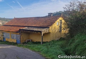 Moradia térrea T2 em Aleixa - São Simão de Litem