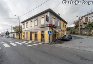 Prédio Com Habitação, Serviços E Garagem -...