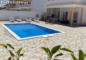 moradia c/piscina privada  Armaçao pera/Algarve/ 400metros distancia praia