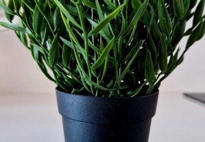 Planta artificial em vaso
