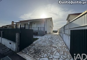 Casa / Villa T4 em Tomar e Santa Maria dos Olivais de 244 m²