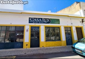 Moradia T3+2 com Terraço, Pátio e Espaço Comercial em São Bartolomeu de Messines   Silves, Faro