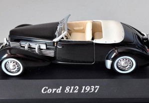 * Miniatura 1:43 "Colecção Carros Clássicos" Cord 812 (1937)