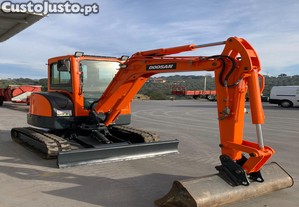 mini giratoria Doosan 3,5 t