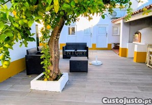 Moradia tradicional alentejana remodelada, com piscina de gua salgada