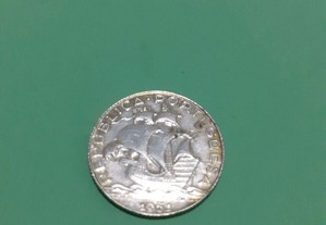 Moeda de dois e quinhentos em prata de 1951