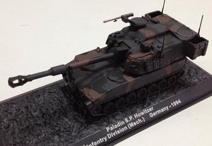Miniatura 1:72 Tanque/Blindado/Panzer/Carro Combate PALADIN HOWITZE (U.S.A.)