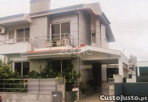 Moradia T4 Centro Cidade Da Maia