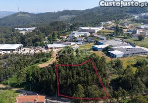 Terreno Com 874 M2, Em Vandoma, Paredes