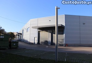 Seixal - Casal Do Marco - Loja / Armazém Em Retail Park - Adequado Para Visa Gold - Para Com Ou Sem Rendimento