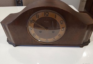 Relógio KIENZLE antigo de carrilhão de mesa