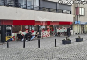Trespasse de pizzaria com vista mar   espinho