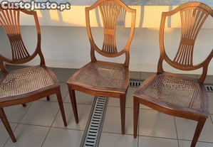 Cadeiras estilo D. Maria