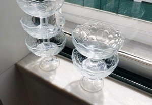 Taças de vidro
