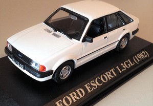 * Miniatura 1:43 Ford Escort 1.3 GL (1982) Colecção Queridos Carros | Matricula Portuguesa