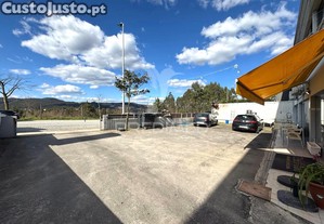 Espao comercial ou armazm em souto santa maria - guimares