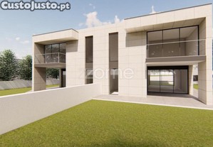 Moradia Geminada Nova T3